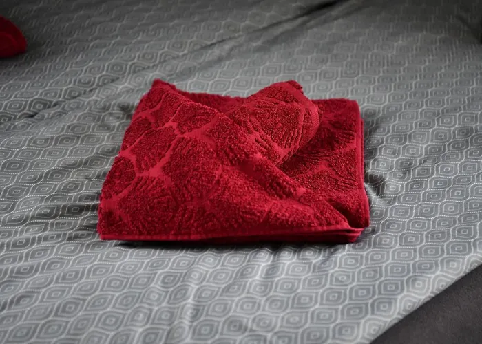 W Apartamencie Dwupokojowym Ze Wspoldzielona Kuchnia I Lazienka גדינייה